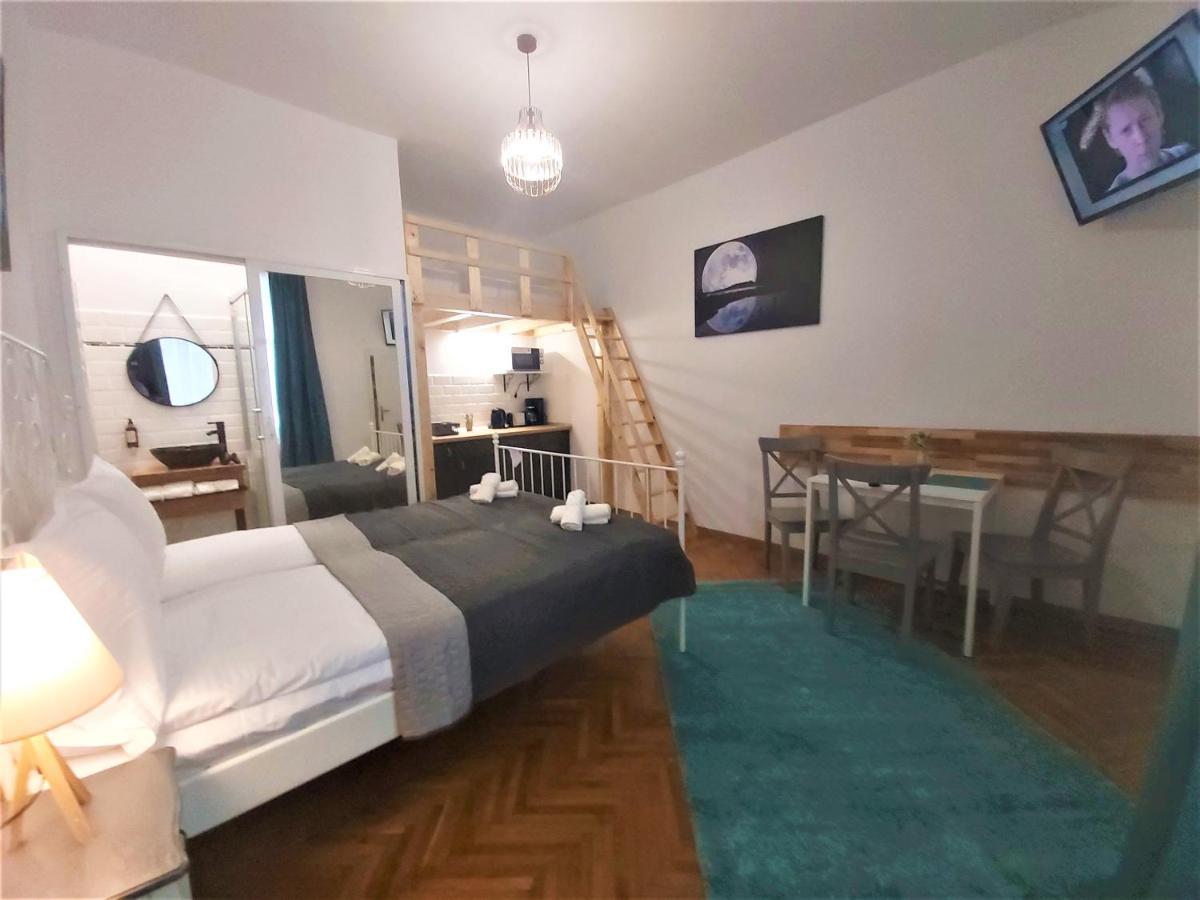 92 Residence Brasov Luaran gambar