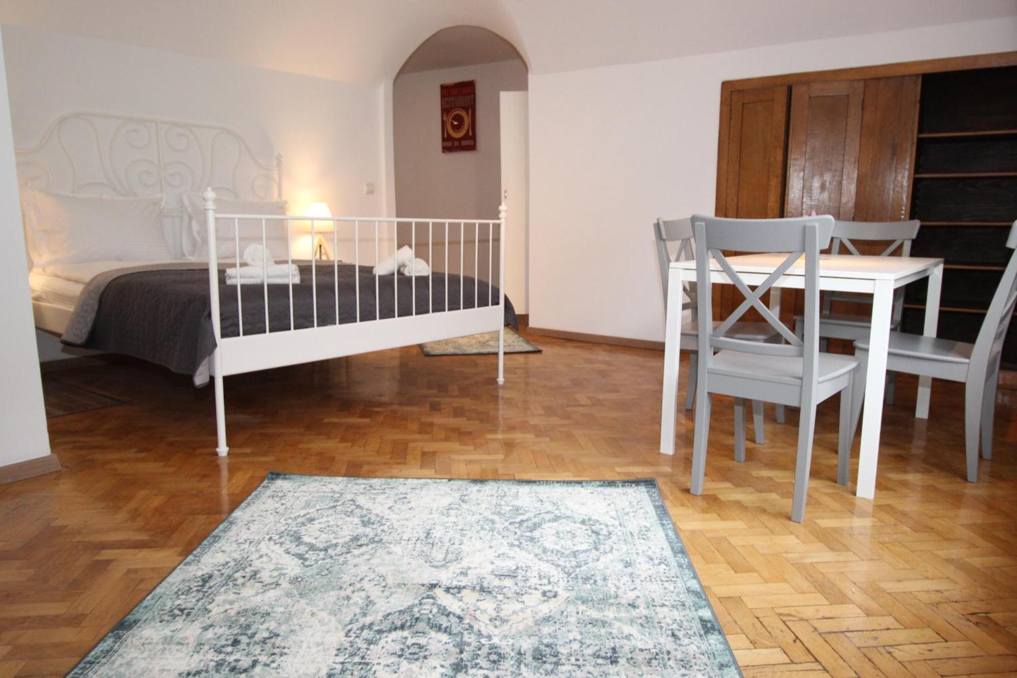 92 Residence Brasov Bilik gambar