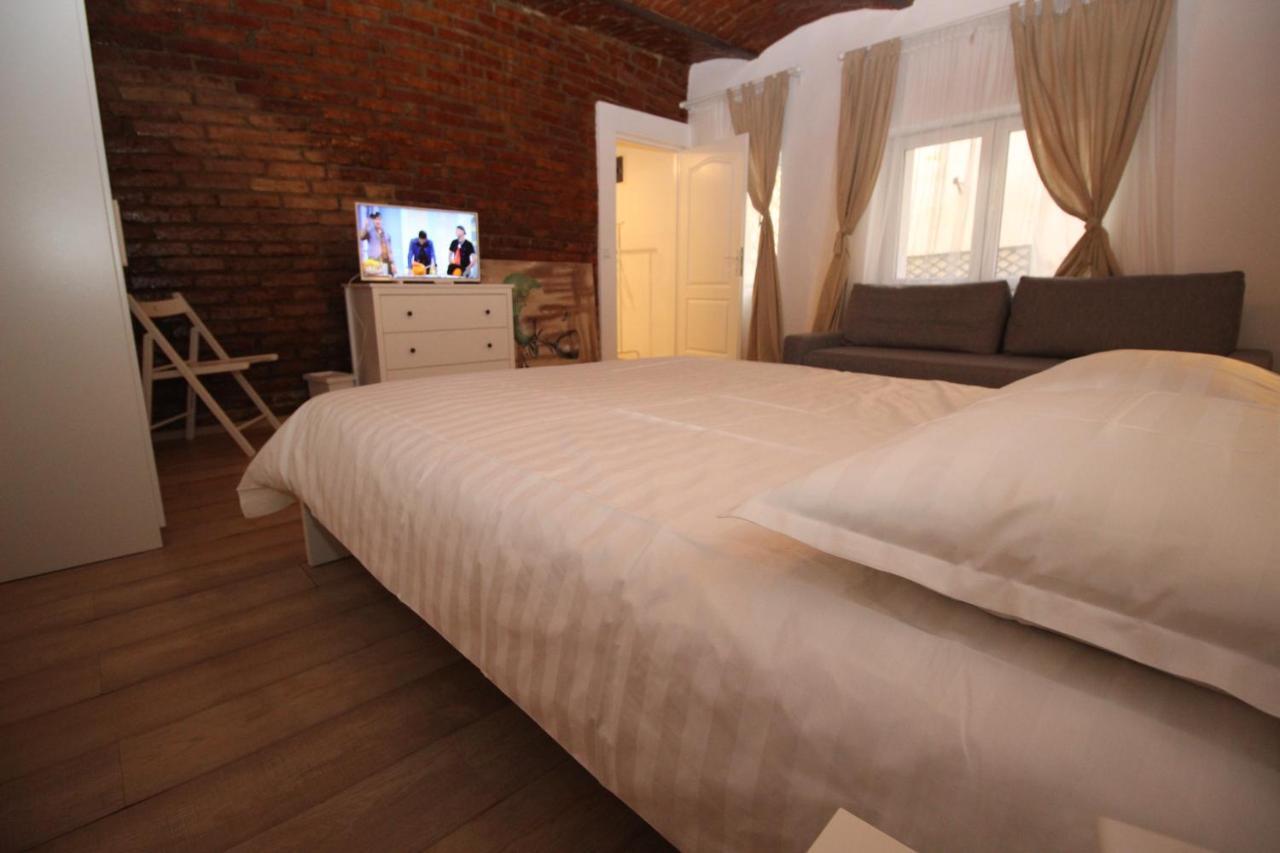 92 Residence Brasov Luaran gambar